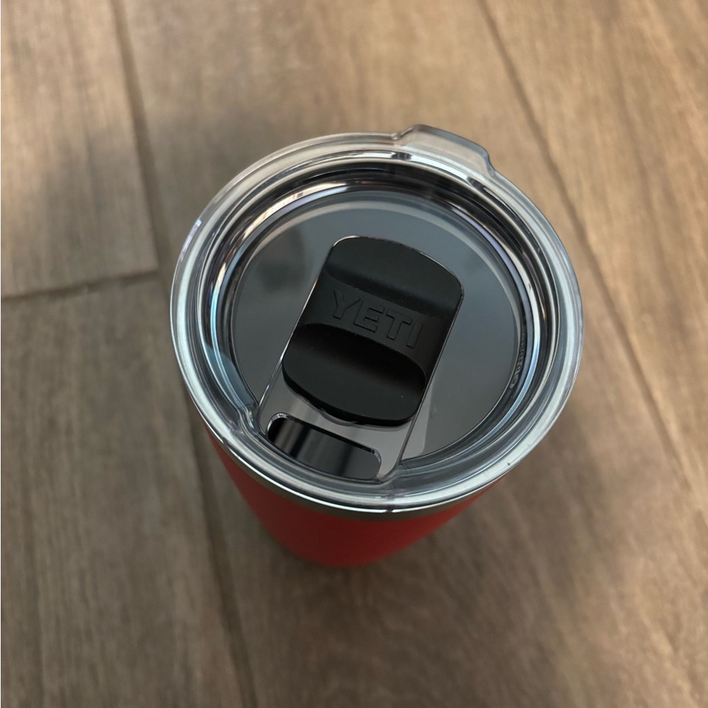 YETI Rambler 20 oz Tumbler - Picture 2 of 3